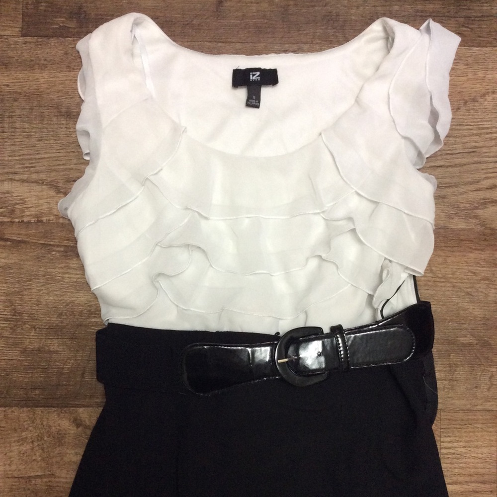 Black and white dressing belt juniors size 11